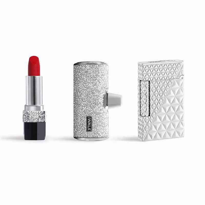 iWalk 4500mAh Lightning Pocket Power Bank - Silver Diamond iWalk 4500mAh Lightning Pocket Power Bank - Silver Diamond